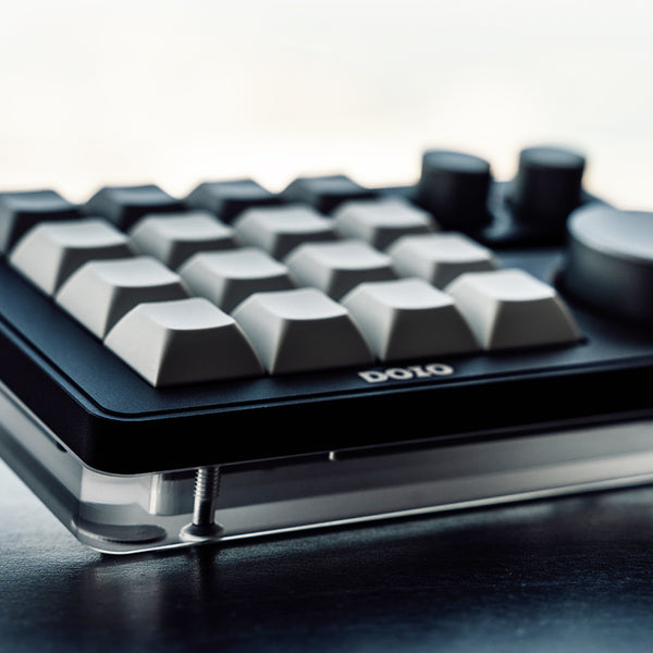 DOIO KB16-01 Macro Keyboard 16 Keys + 3 Knob Macro Pad